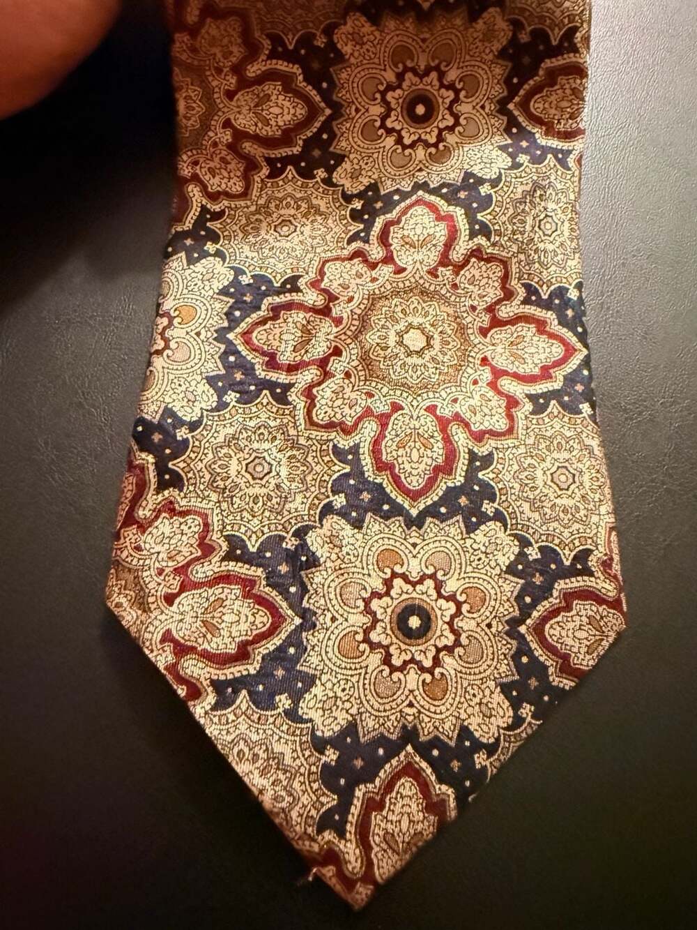 FROG Italian Silk Medallion Paisley Necktie